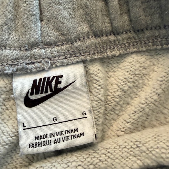Nike Heather Gray Athletic Shorts - Picture 2 of 5
